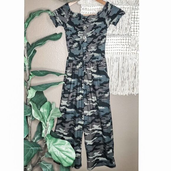 Camo Ankle Cropped Jumpsuit - Picture 1 of 7